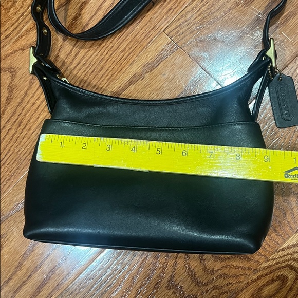 Coach Vintage Legacy 9136
Black Leather Crossbody Bag - Picture 3 of 10